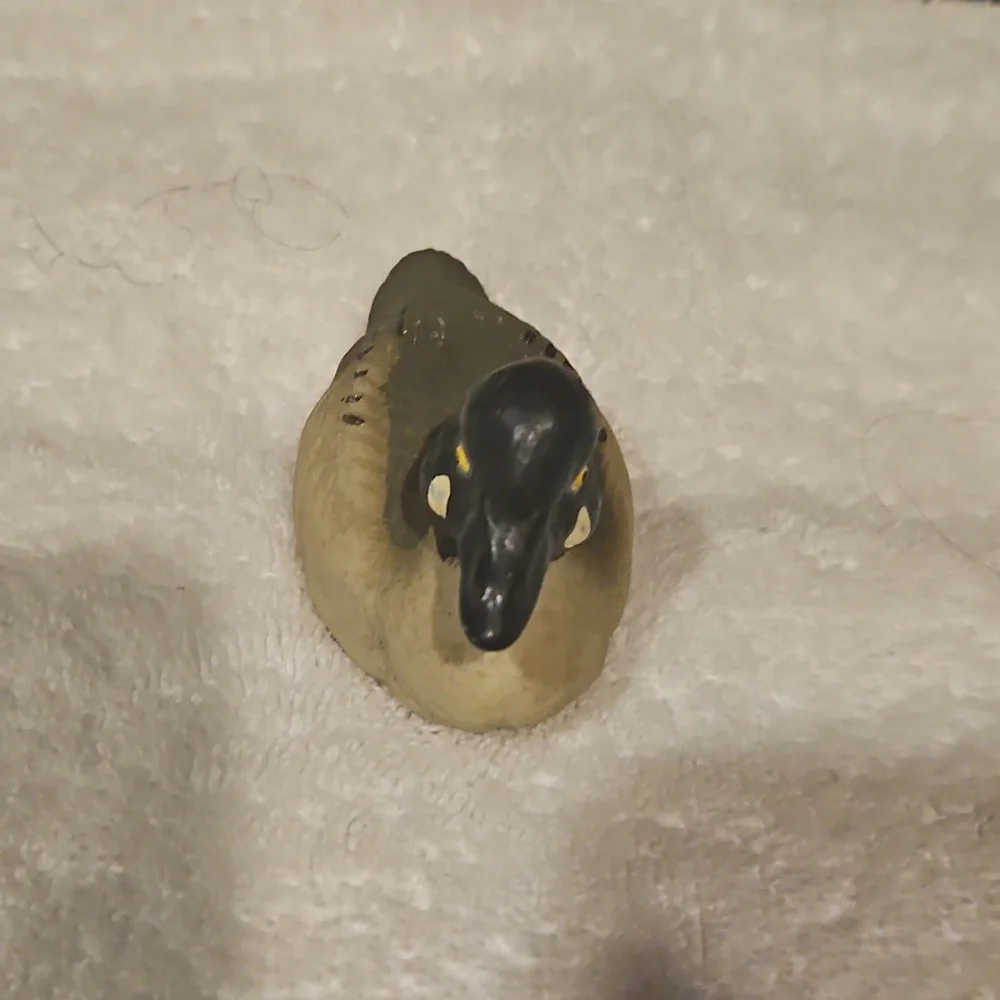 Small Ceranic 2 Inch Hand PaintedGoldeneye Duck